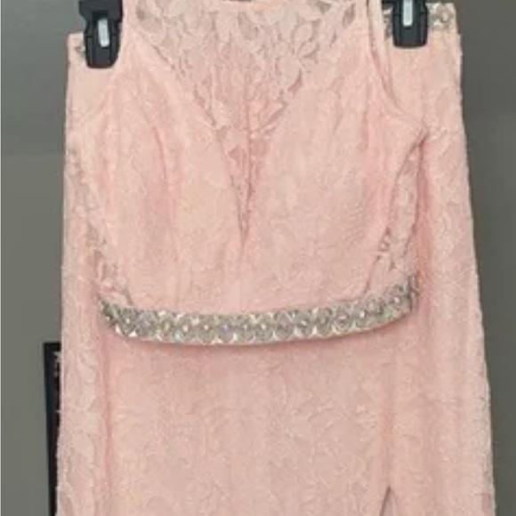 City Triangles Elegant Pink Lace Sequin Two-Piece Dress - Picture 5 of 5